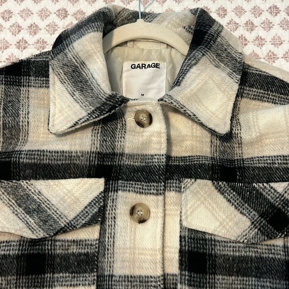 Garage Cream Black Gray Plaid Vicinity Oversized Quilted Shacket Size Medium - Picture 7 of 12
